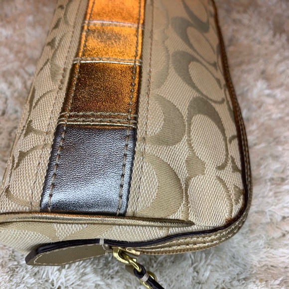 Coach Cosmetics Pouch - Picture 1 of 4